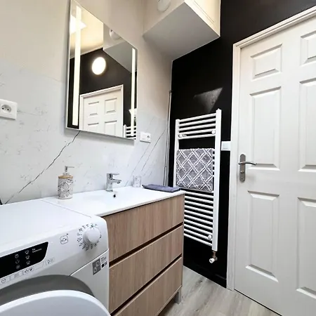 Maison 2 Avec Bureau - Proche Gare Apartment
